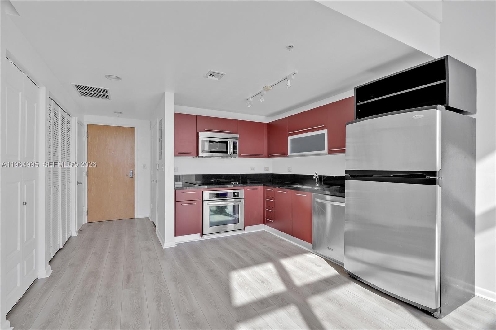 244 Biscayne Blvd #436, Miami FL 33132