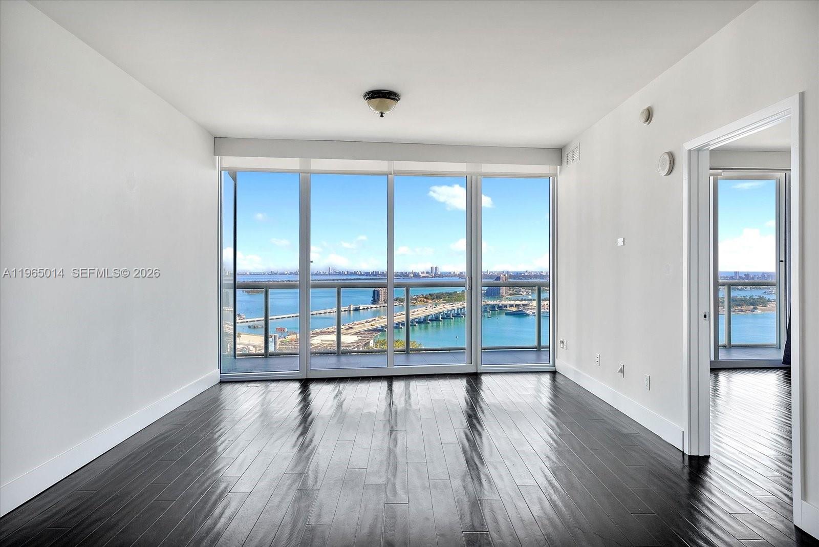 888 Biscayne Blvd #3111, Miami FL 33132