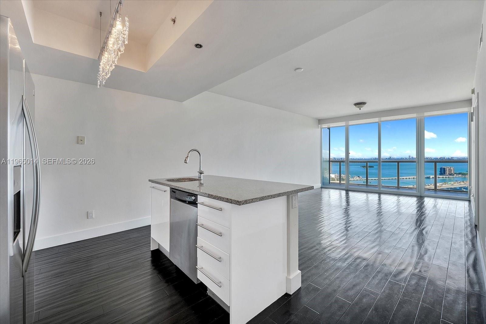 888 Biscayne Blvd #3111, Miami FL 33132
