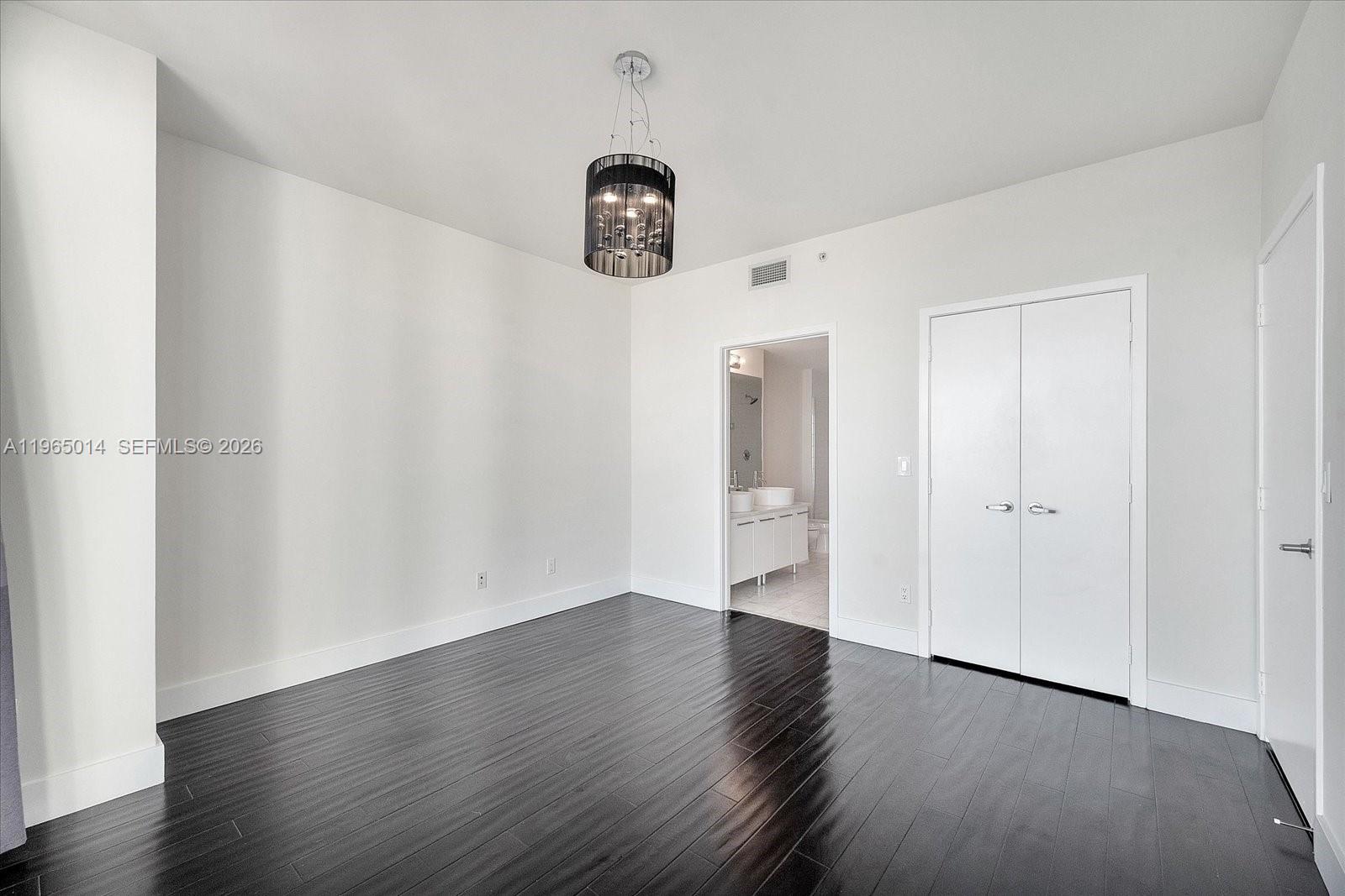 888 Biscayne Blvd #3111, Miami FL 33132
