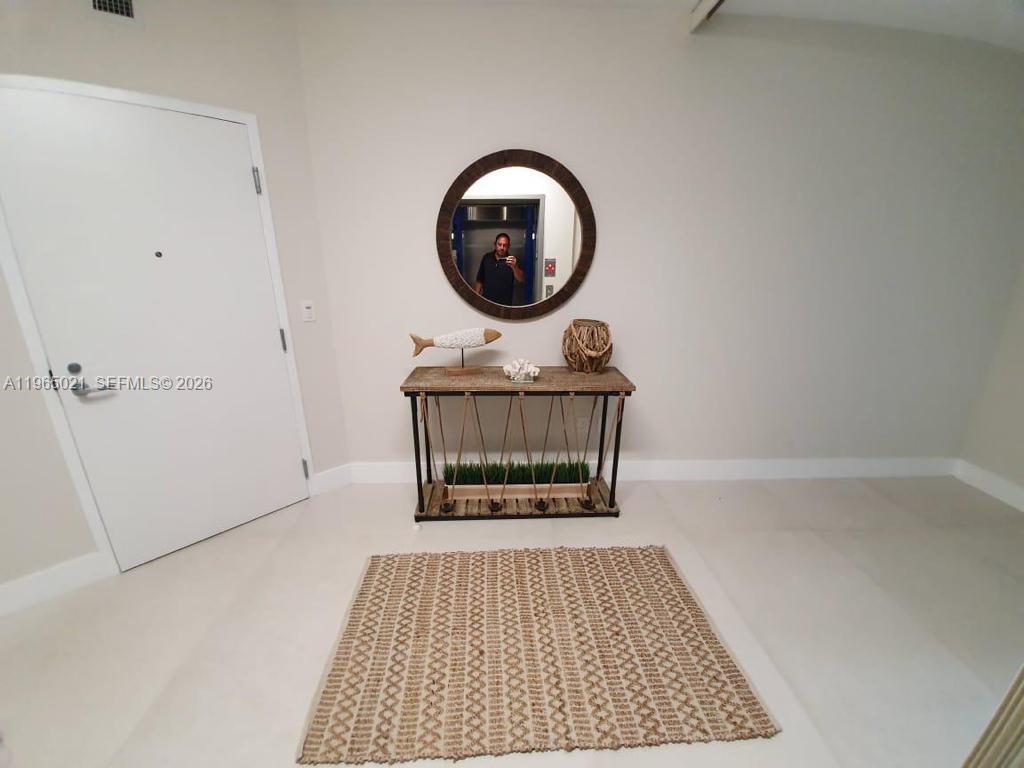 16385 Biscayne Blvd #507, North Miami Beach FL 33160