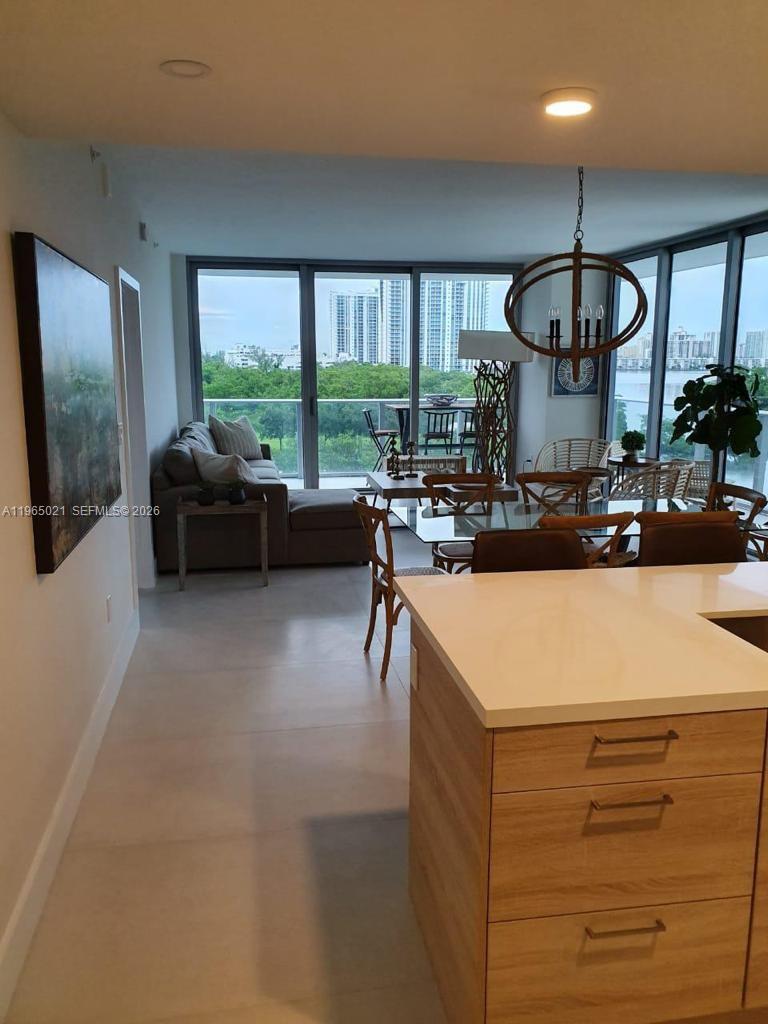 16385 Biscayne Blvd #507, North Miami Beach FL 33160