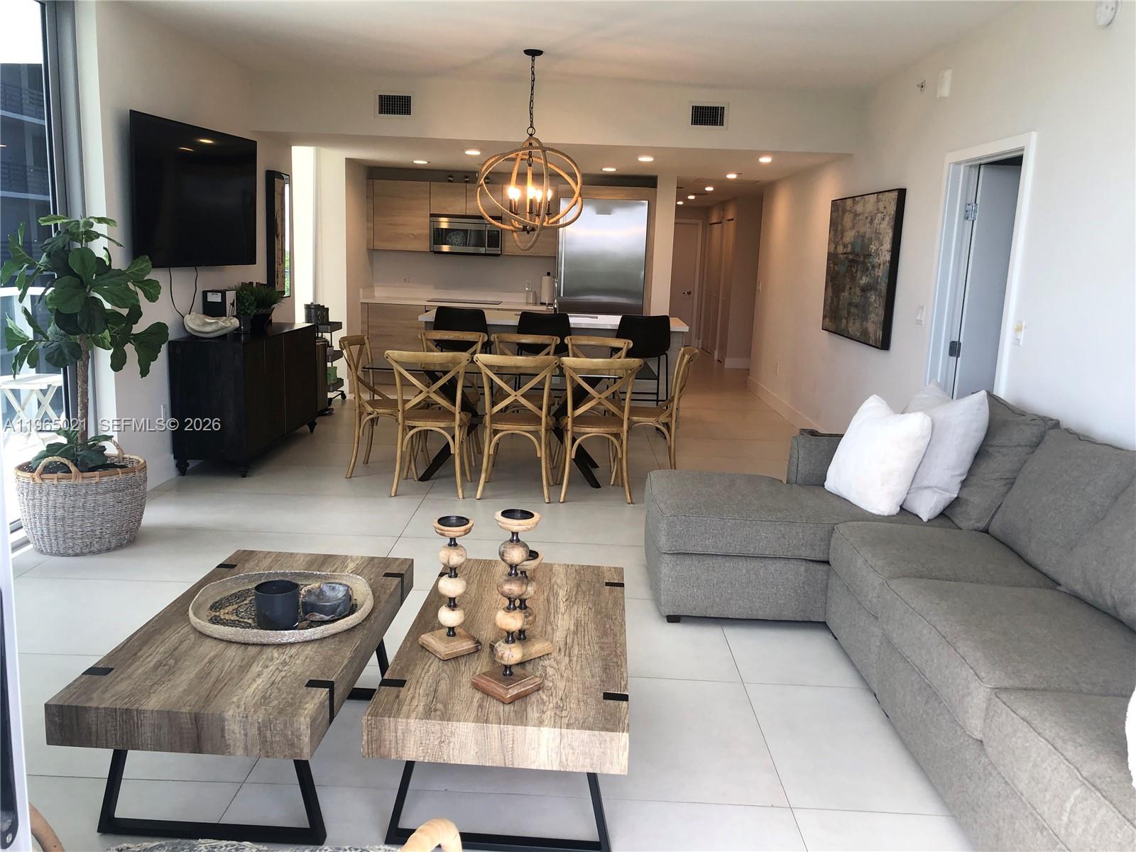 16385 Biscayne Blvd #507, North Miami Beach FL 33160