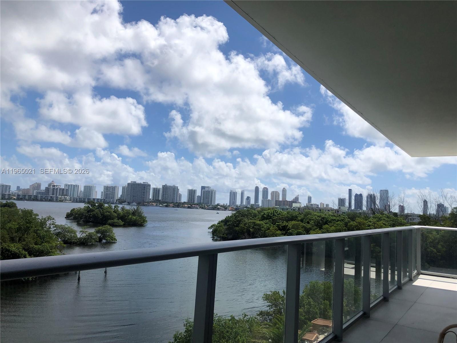 16385 Biscayne Blvd #507, North Miami Beach FL 33160