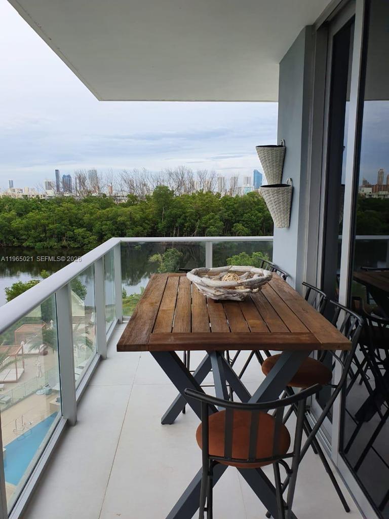 16385 Biscayne Blvd #507, North Miami Beach FL 33160