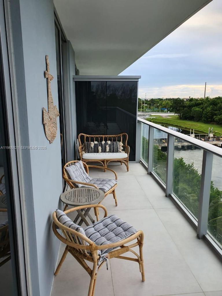 16385 Biscayne Blvd #507, North Miami Beach FL 33160