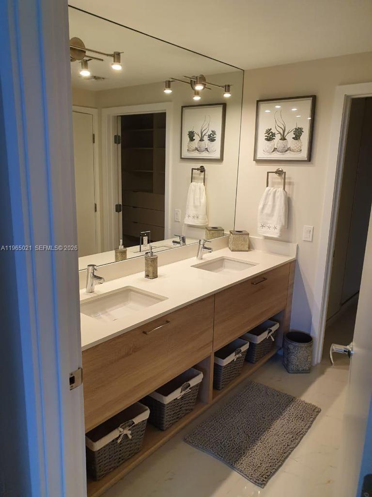 16385 Biscayne Blvd #507, North Miami Beach FL 33160