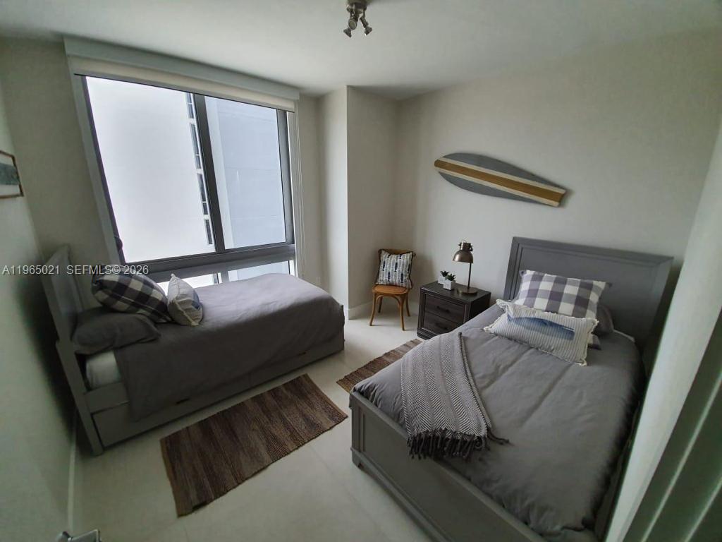 16385 Biscayne Blvd #507, North Miami Beach FL 33160