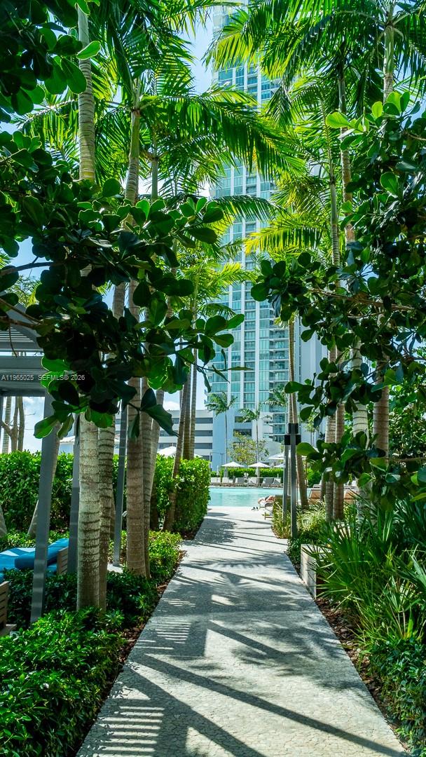 650 NE 32nd St #2105, Miami FL 33137