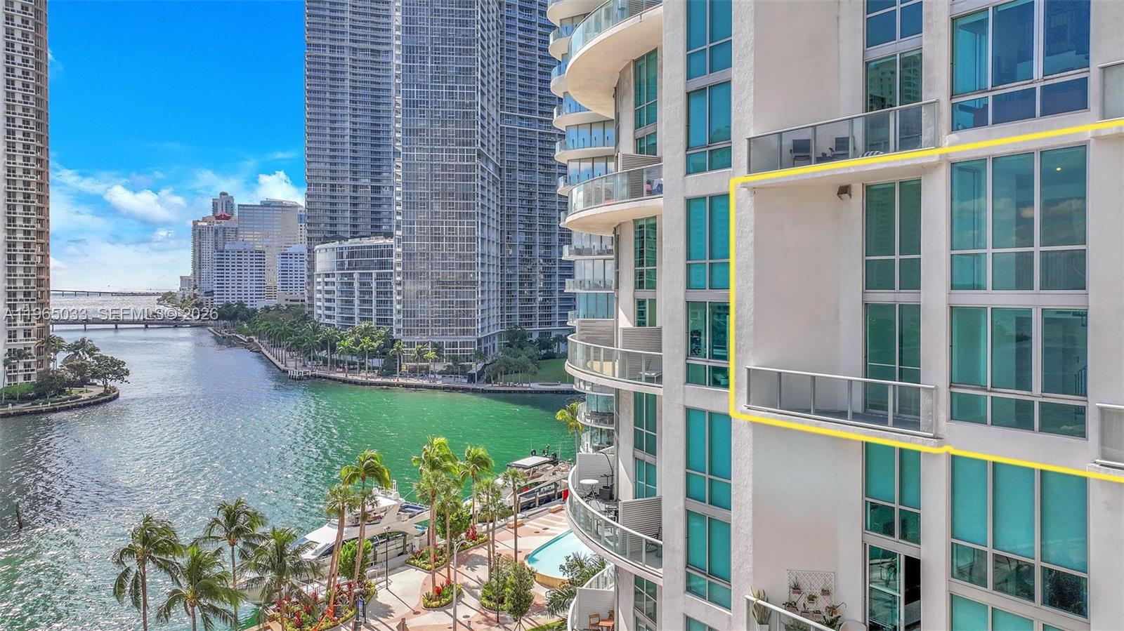 300 S Biscayne Blvd #L-822, Miami FL 33131