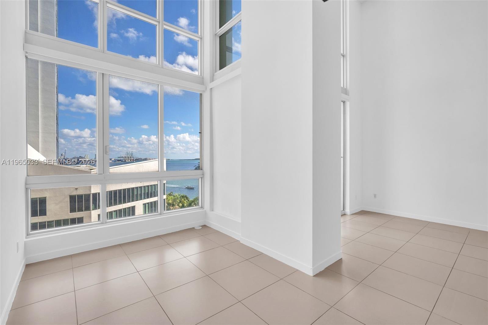 300 S Biscayne Blvd #L-822, Miami FL 33131