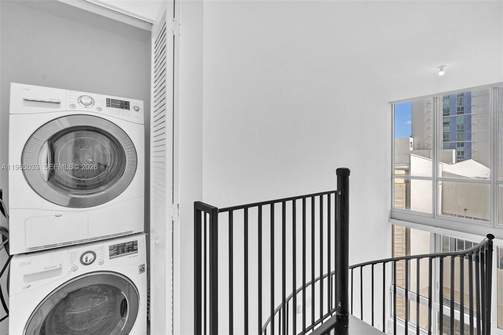300 S Biscayne Blvd #L-822, Miami FL 33131