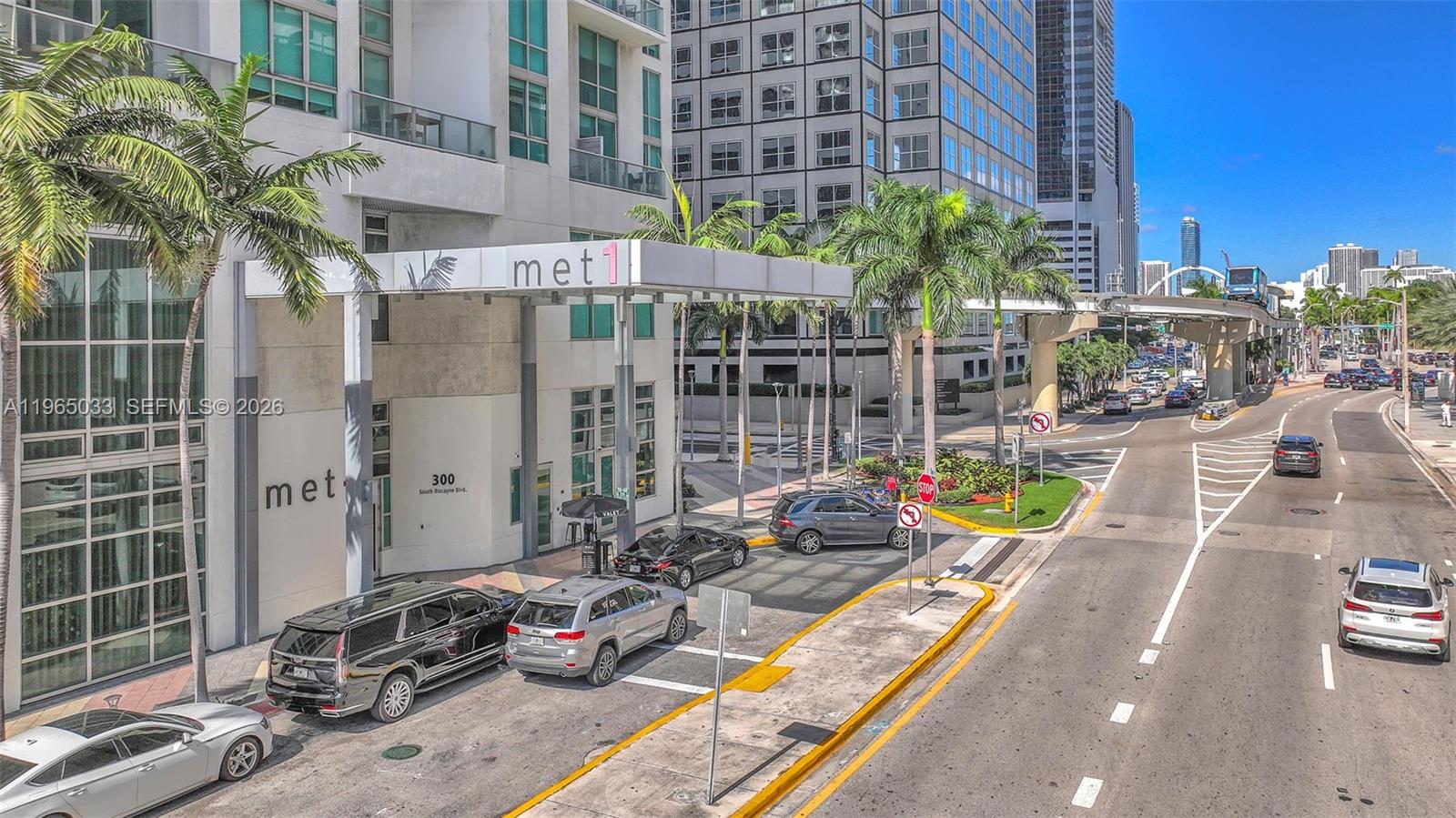 300 S Biscayne Blvd #L-822, Miami FL 33131