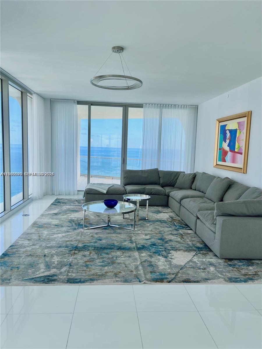 16901 Collins Ave #1905, Sunny Isles Beach FL 33160