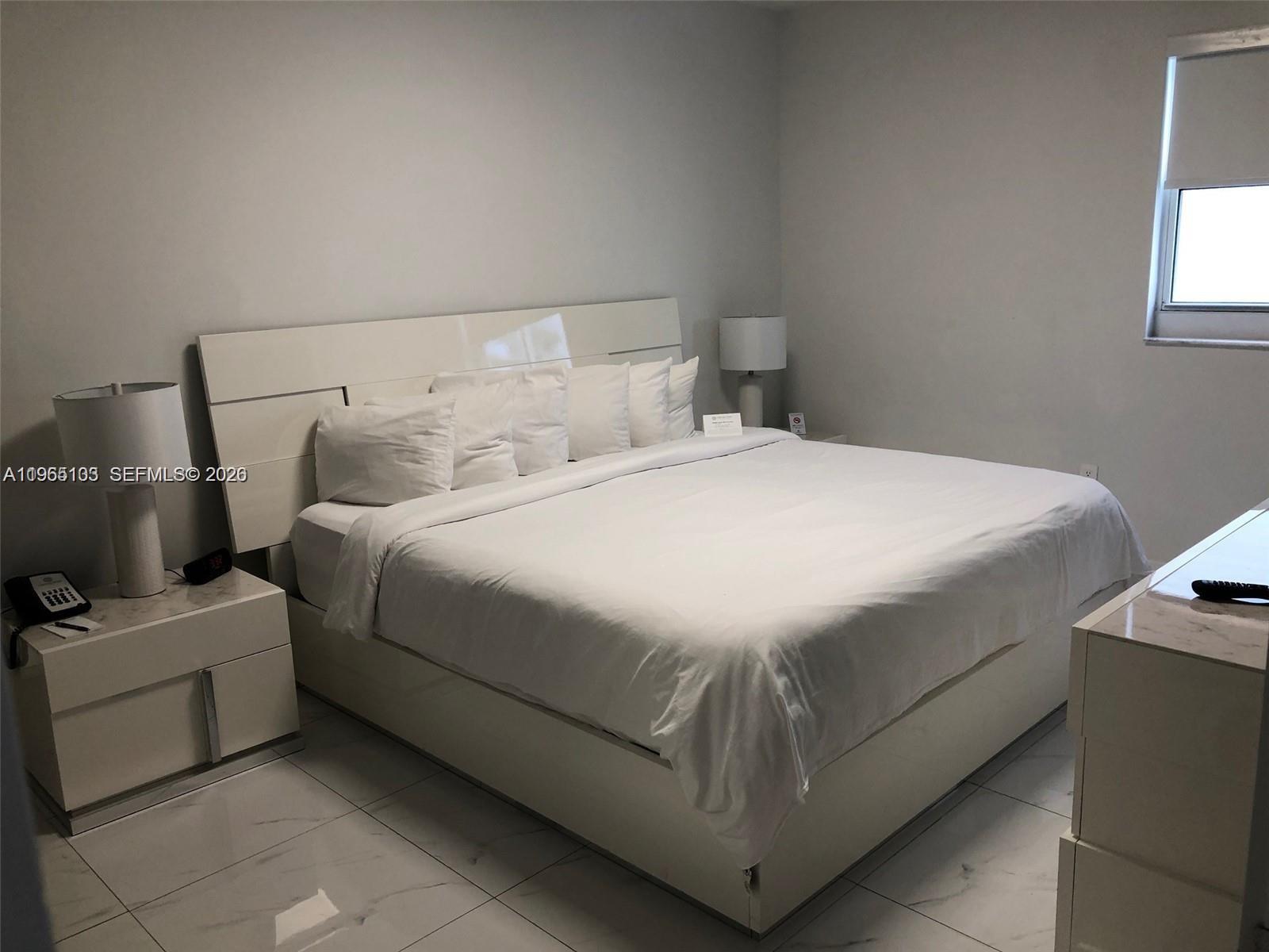 185 SE 14th Ter #2001, Miami FL 33131