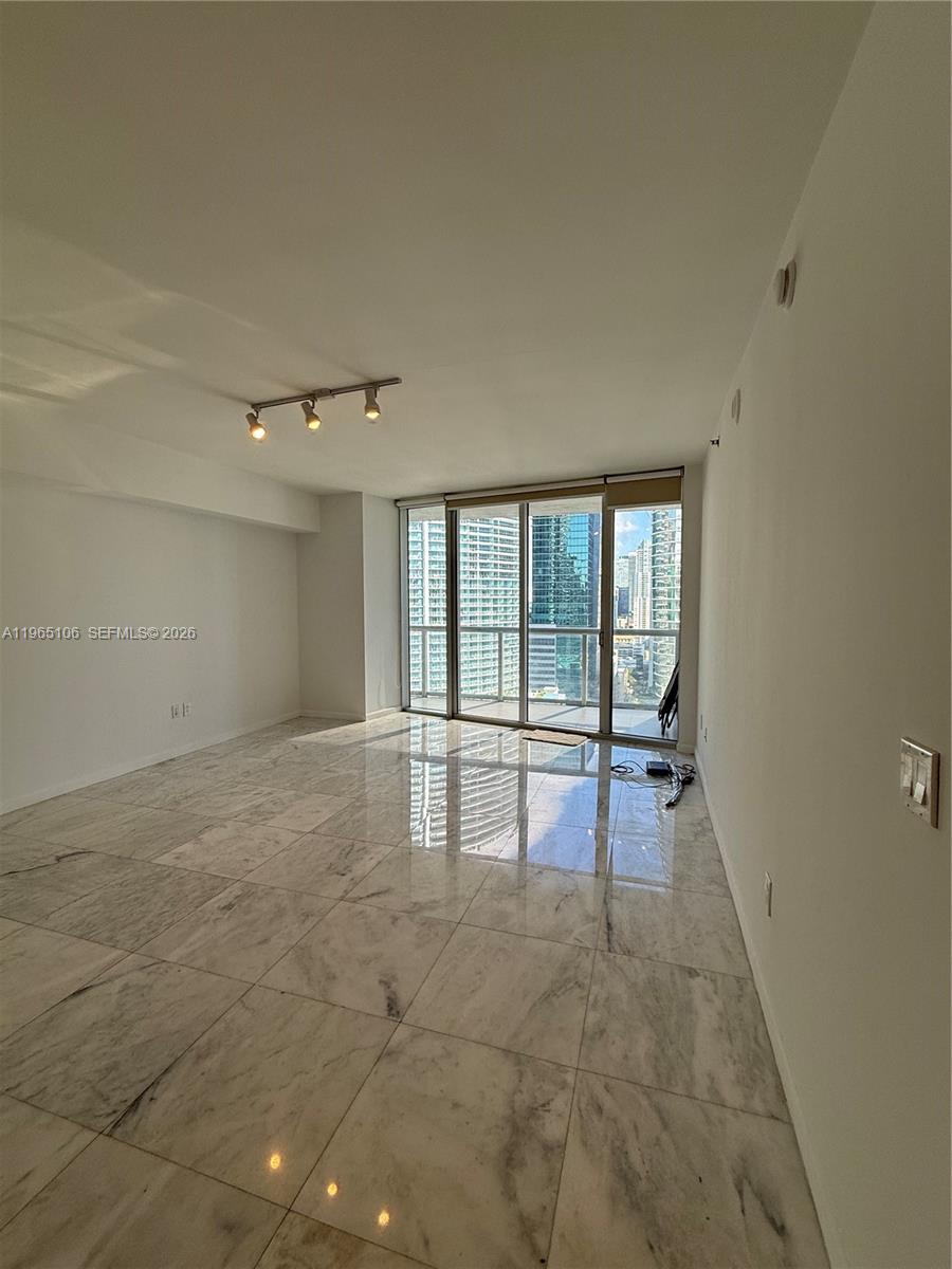 475 BRICKELL AV #2710, Miami FL 33131