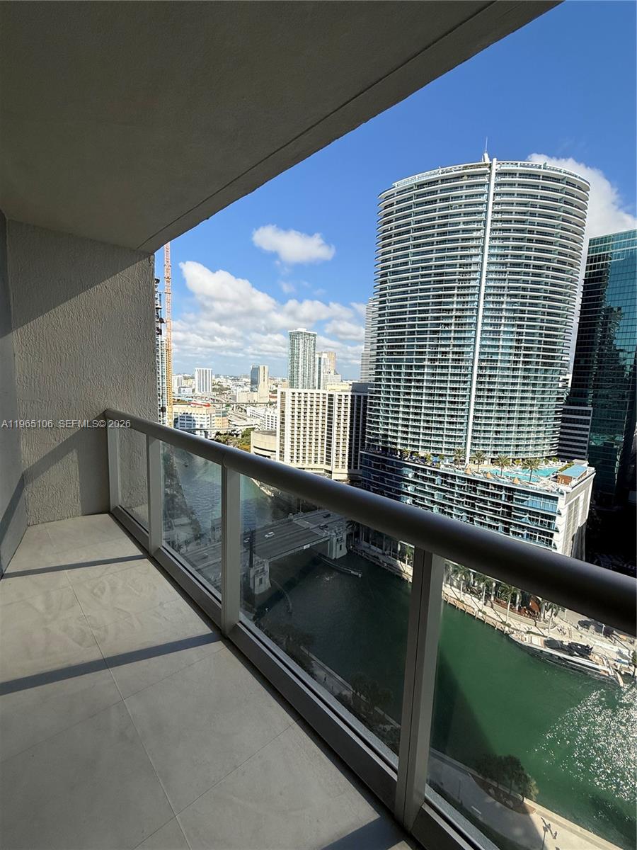 475 BRICKELL AV #2710, Miami FL 33131