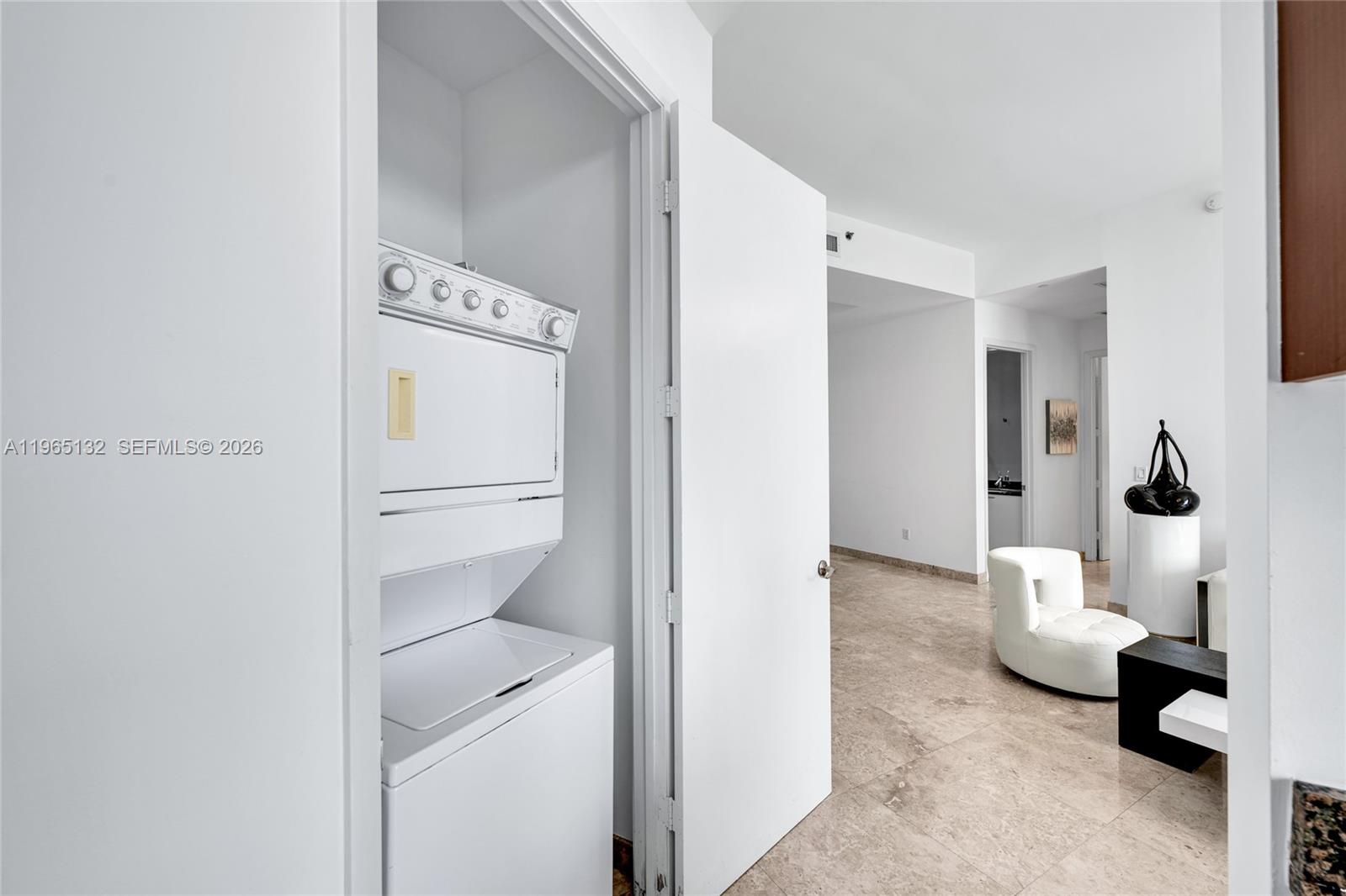 16001 COLLINS AV #3805, Sunny Isles Beach FL 33160