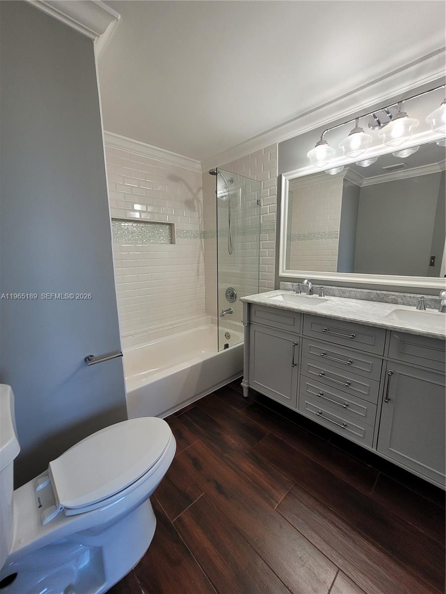 205 Mallory Ct #205, Weston FL 33326