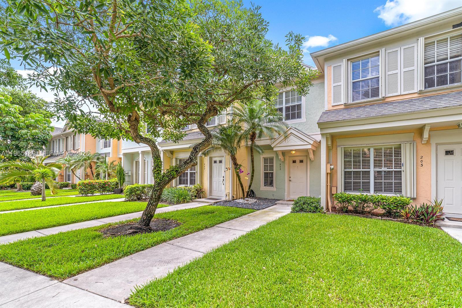 205 Mallory Ct #205, Weston FL 33326