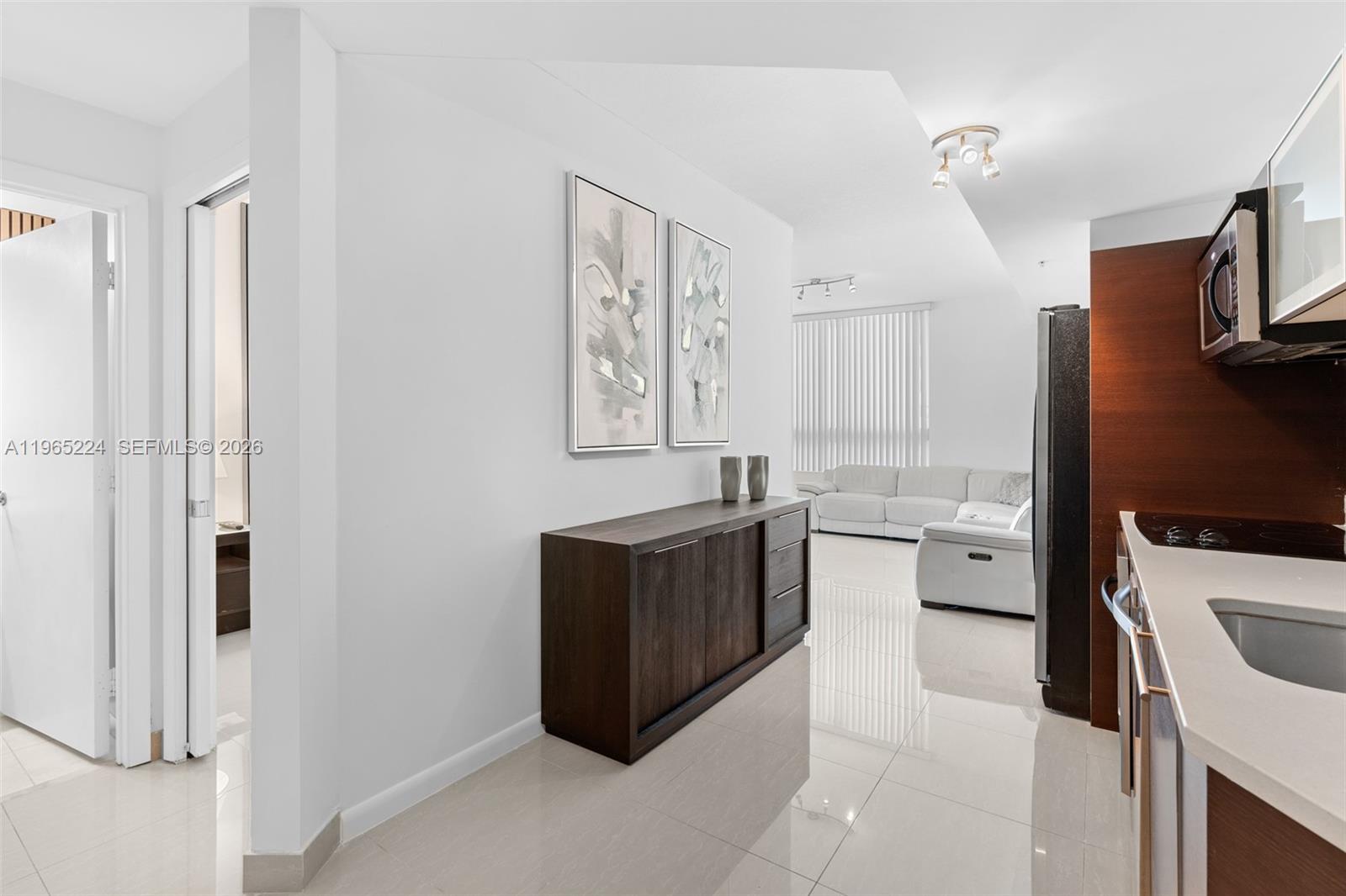 1900 N Bayshore Dr #1505, Miami FL 33132