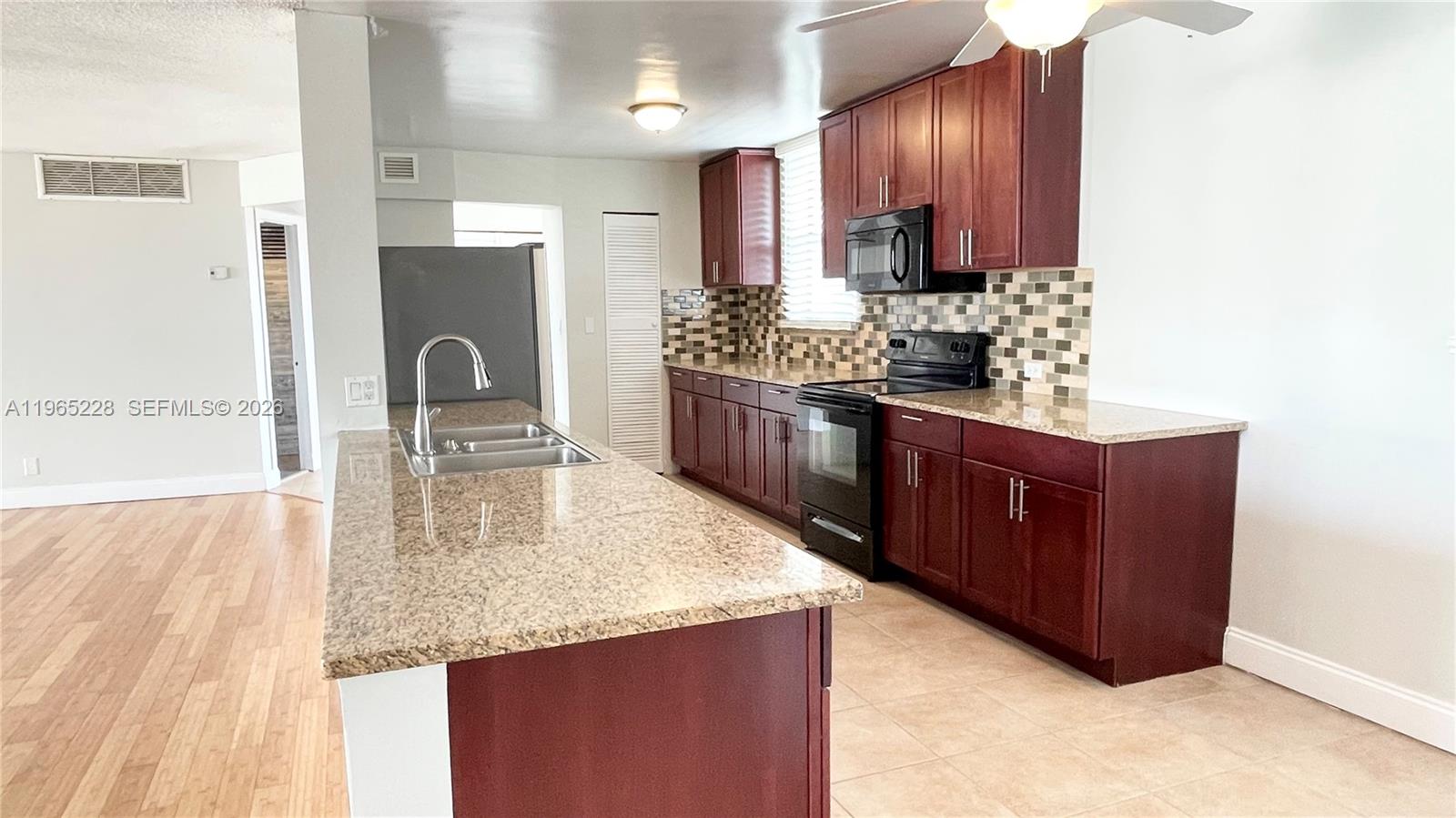 3703 NE 166th St #602, North Miami Beach FL 33160