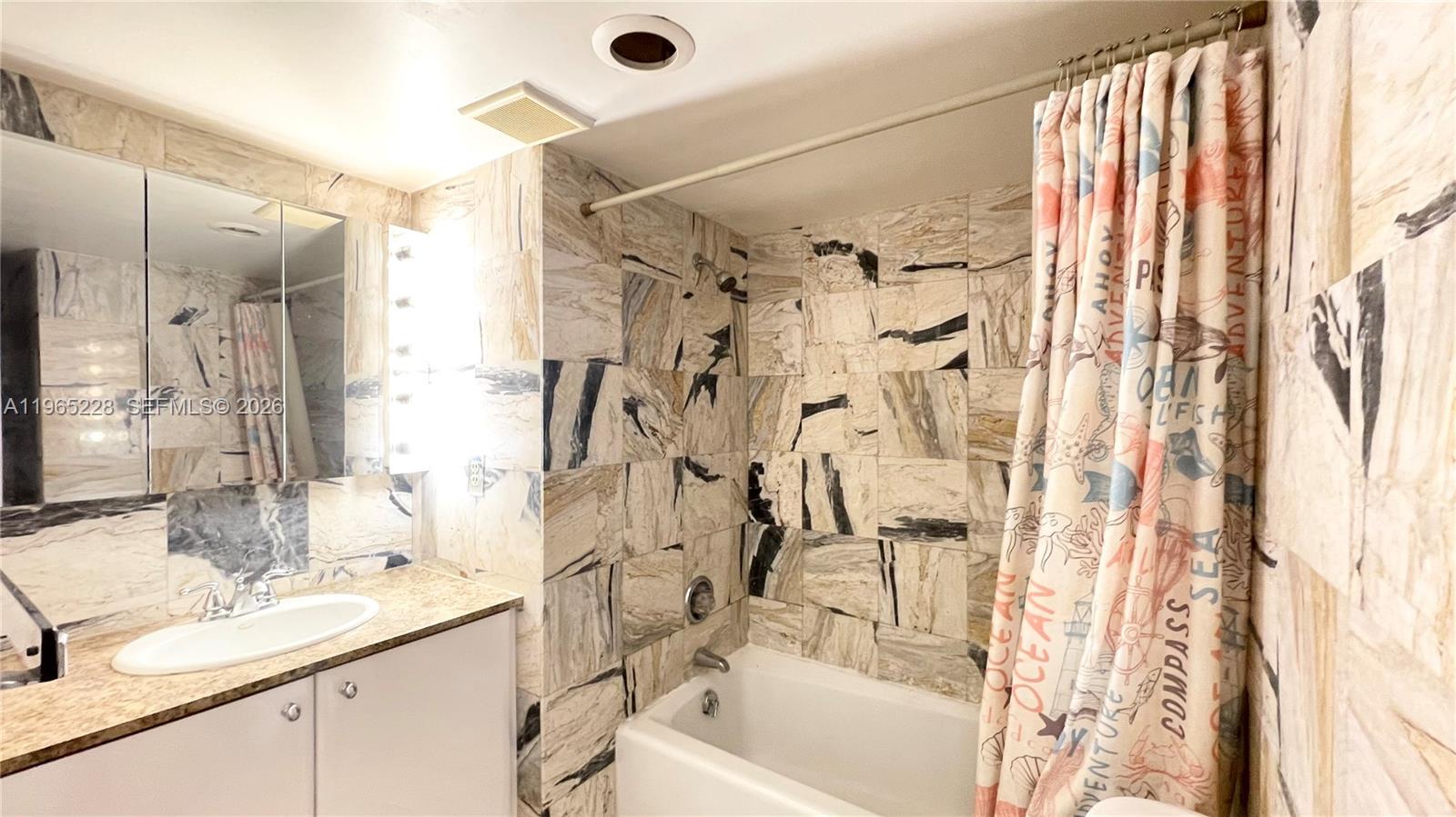 3703 NE 166th St #602, North Miami Beach FL 33160