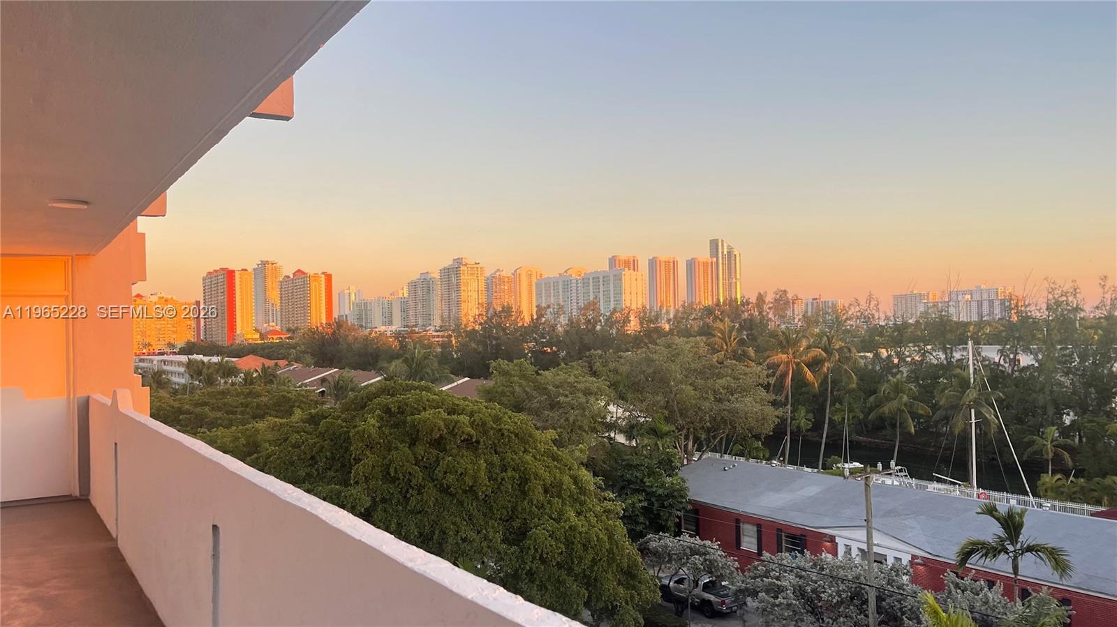 3703 NE 166th St #602, North Miami Beach FL 33160