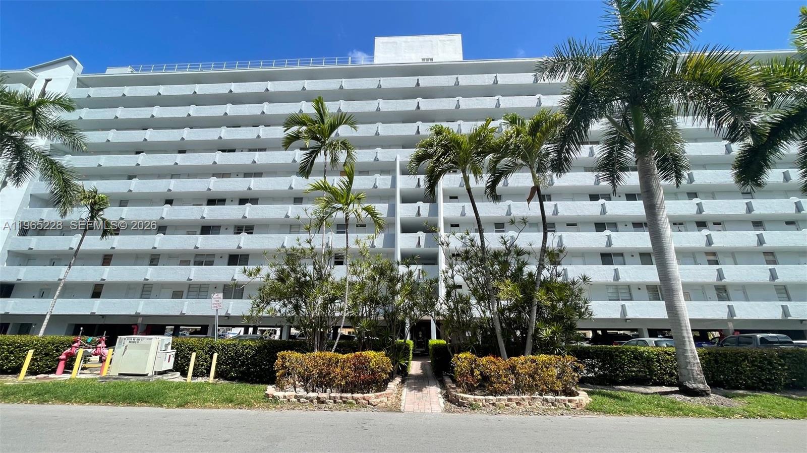 3703 NE 166th St #602, North Miami Beach FL 33160