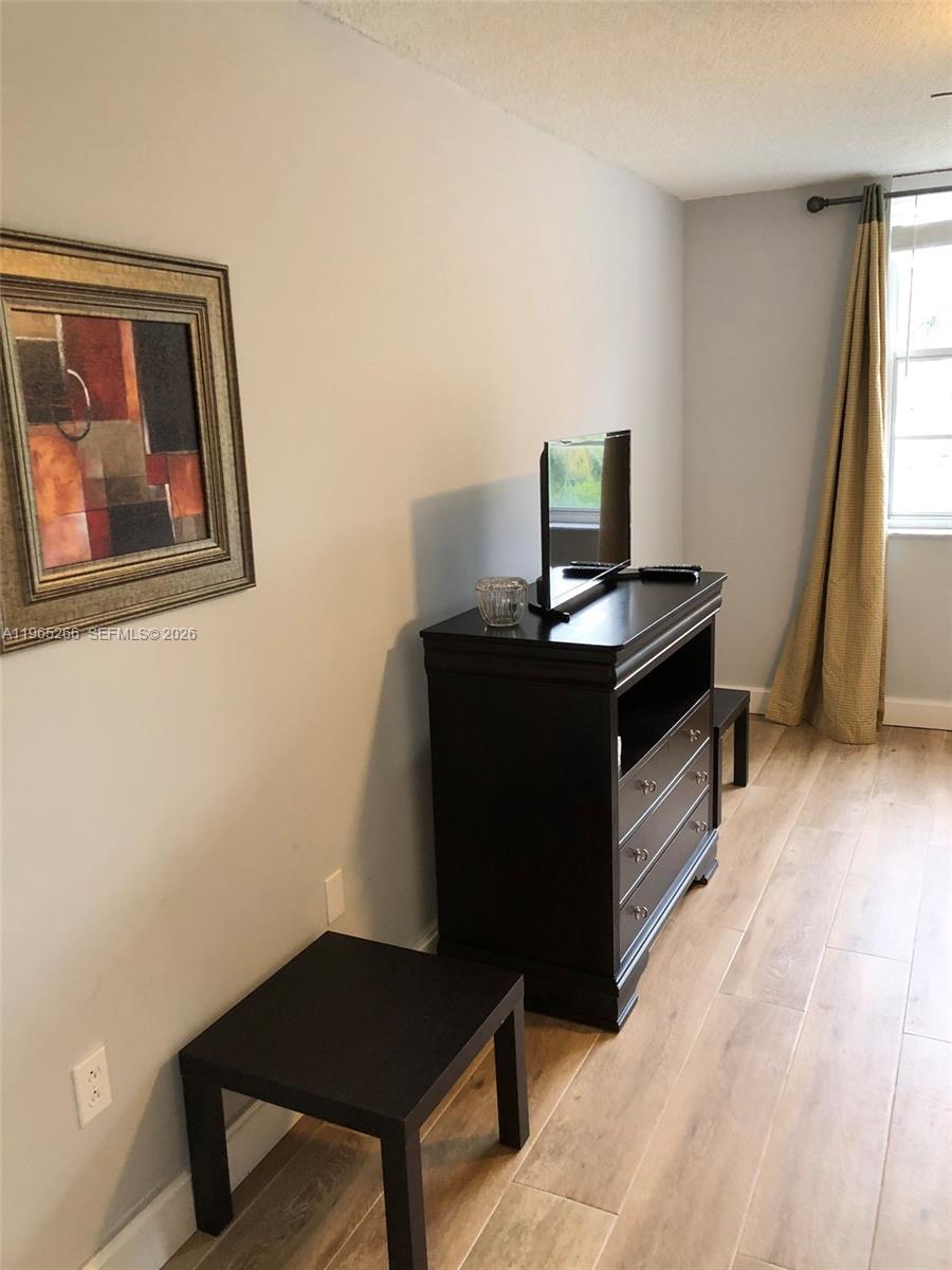 19801 E Country Club Dr #4406, Aventura FL 33180