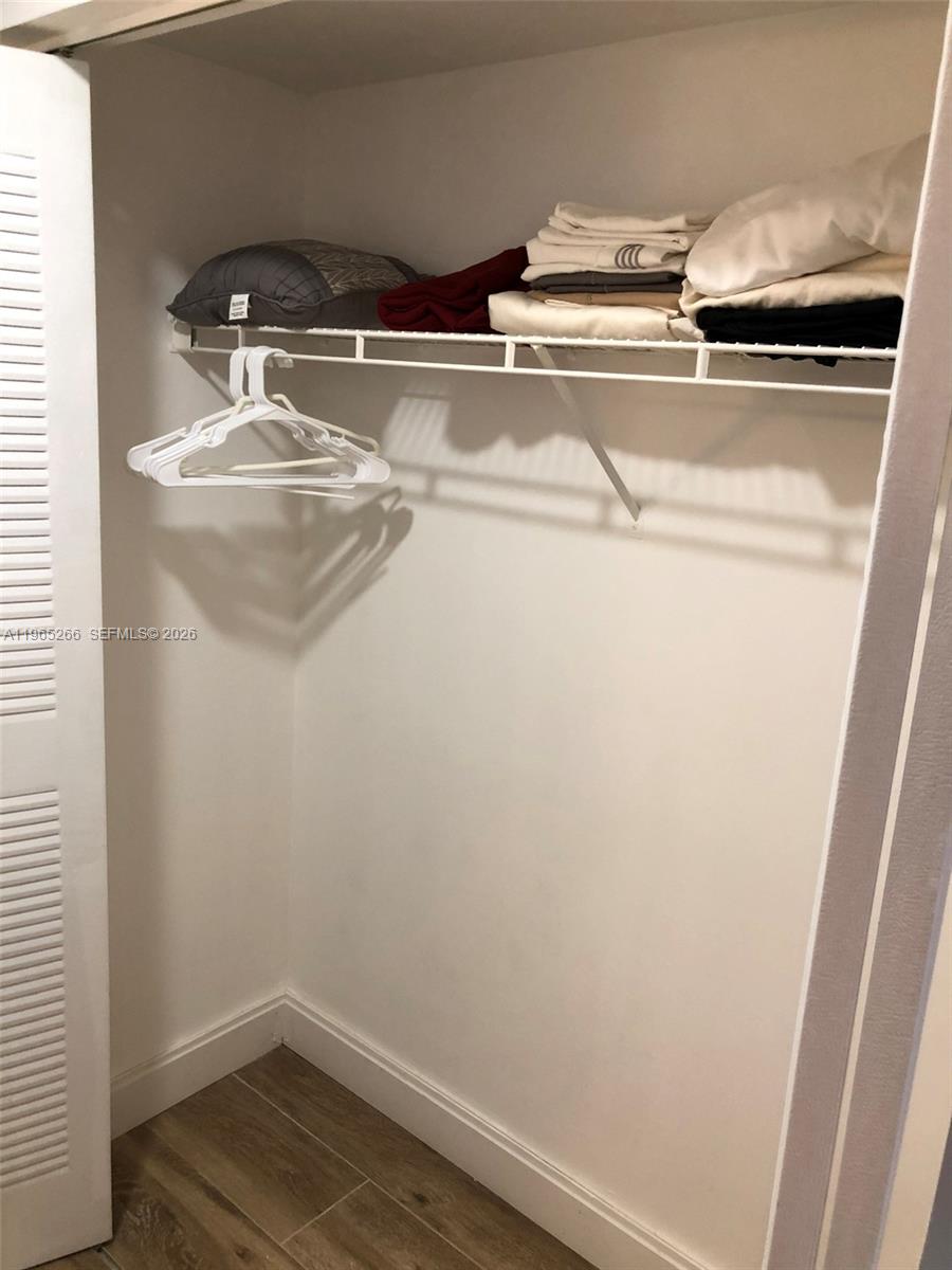 19801 E Country Club Dr #4406, Aventura FL 33180