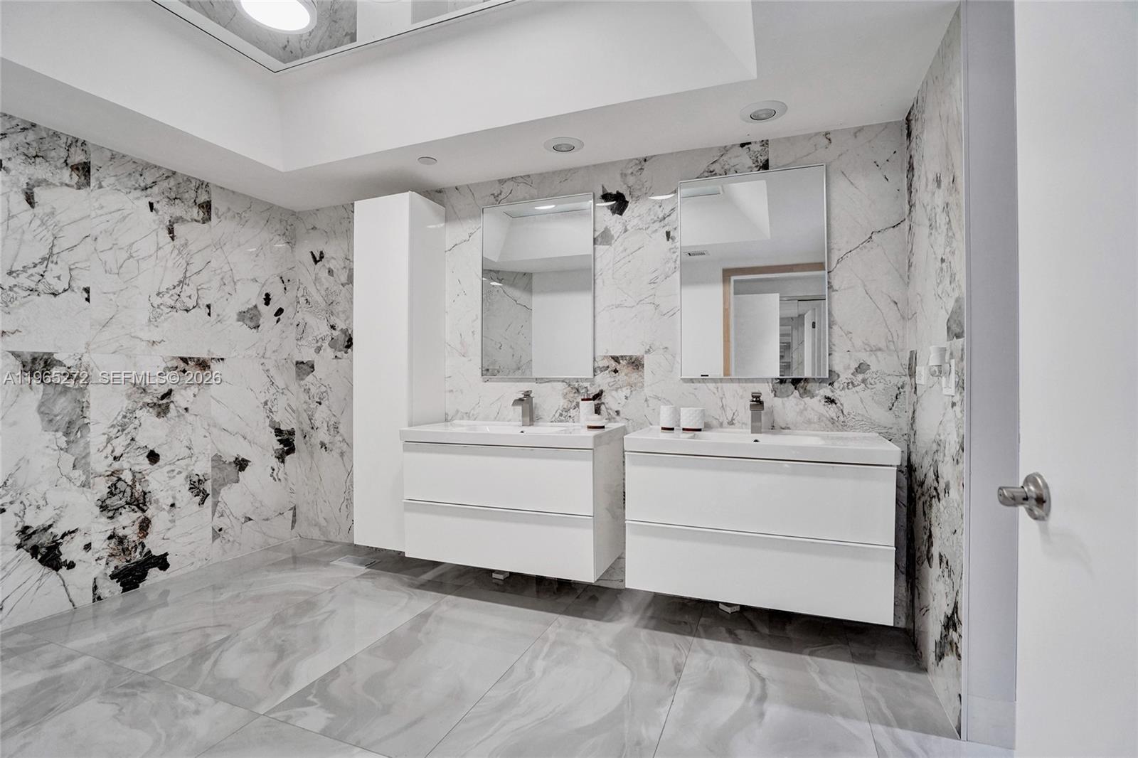 3000 Island Blvd #1106, Aventura FL 33160