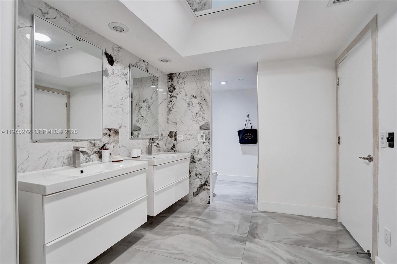 3000 Island Blvd #1106, Aventura FL 33160