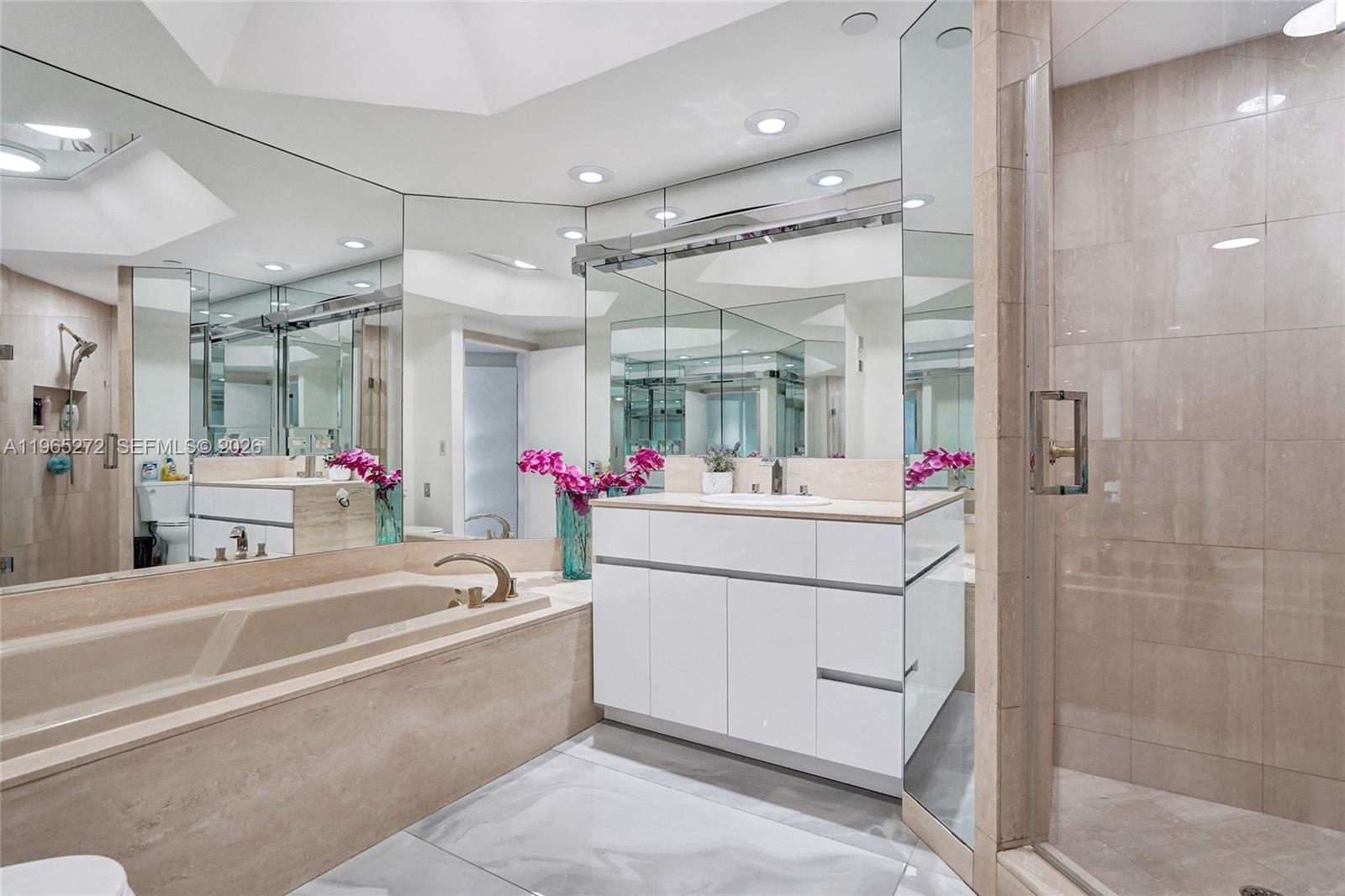 3000 Island Blvd #1106, Aventura FL 33160