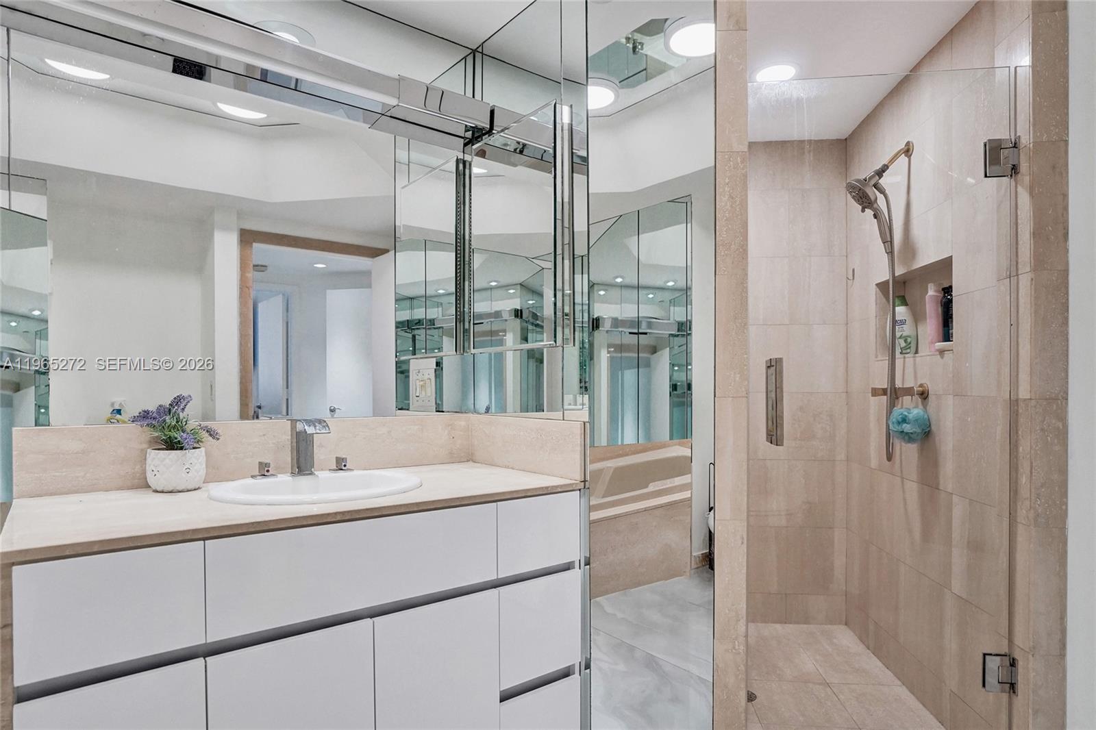 3000 Island Blvd #1106, Aventura FL 33160