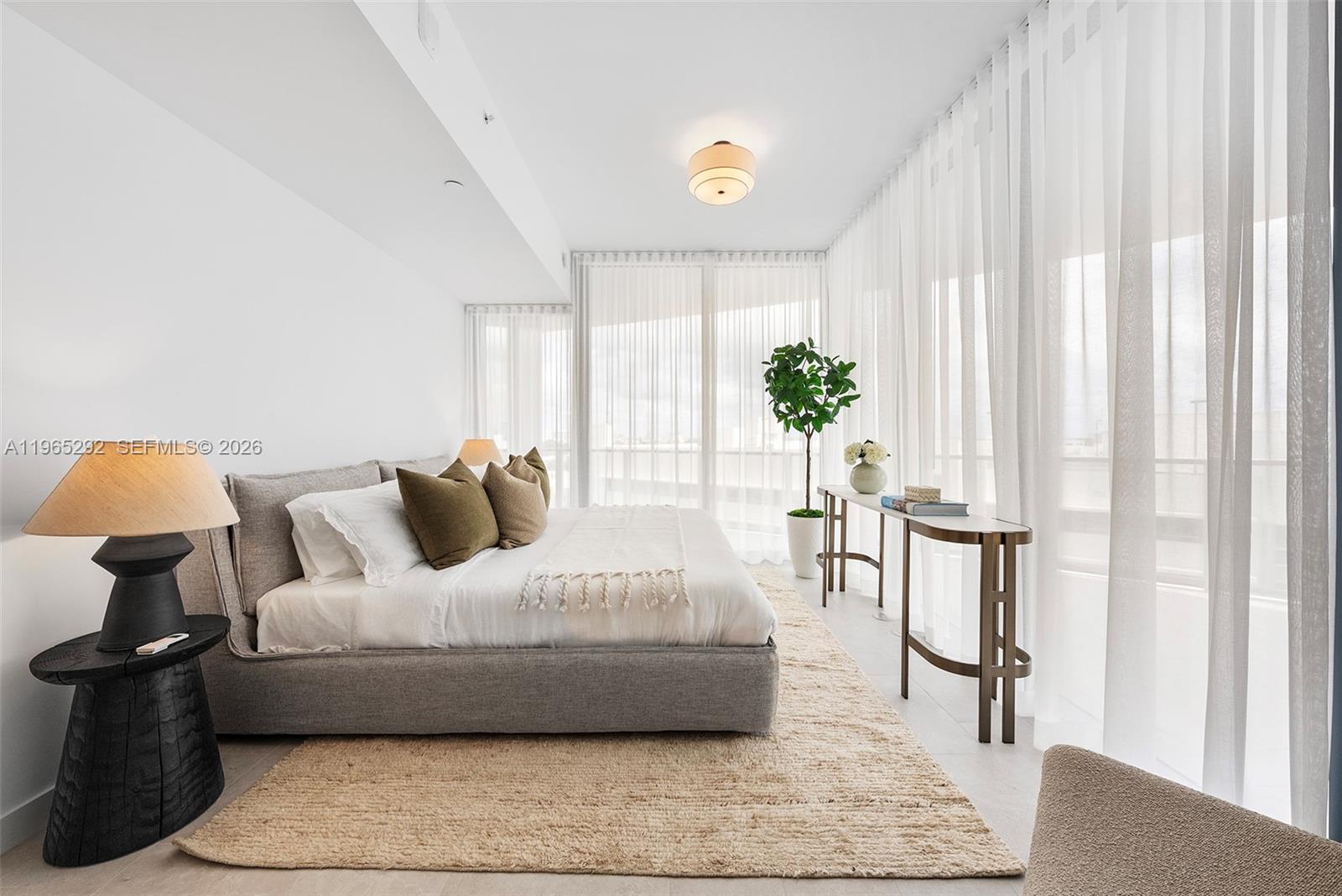 500 Alton Rd #901, Miami Beach FL 33139