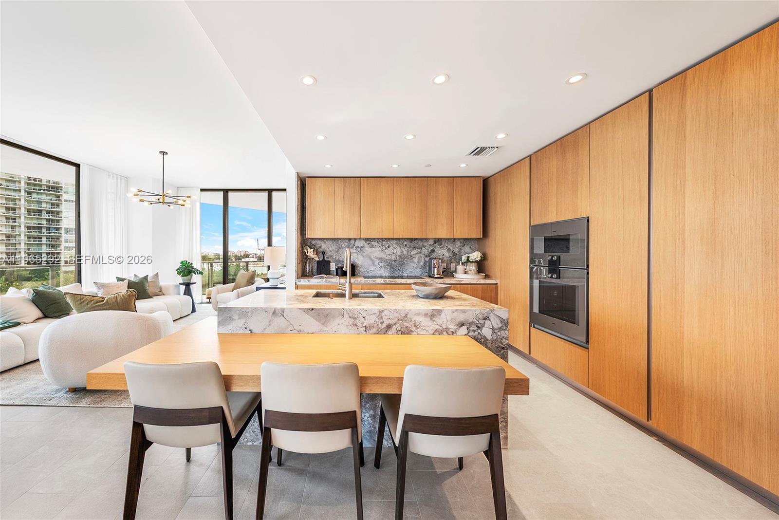 500 Alton Rd #901, Miami Beach FL 33139