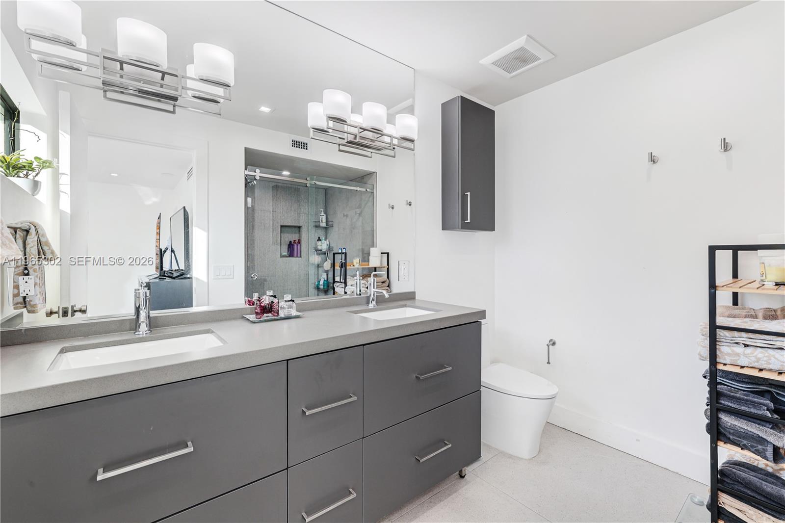 640 Fernwood Rd, Key Biscayne FL 33149