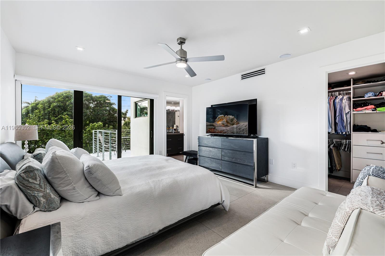 640 Fernwood Rd, Key Biscayne FL 33149