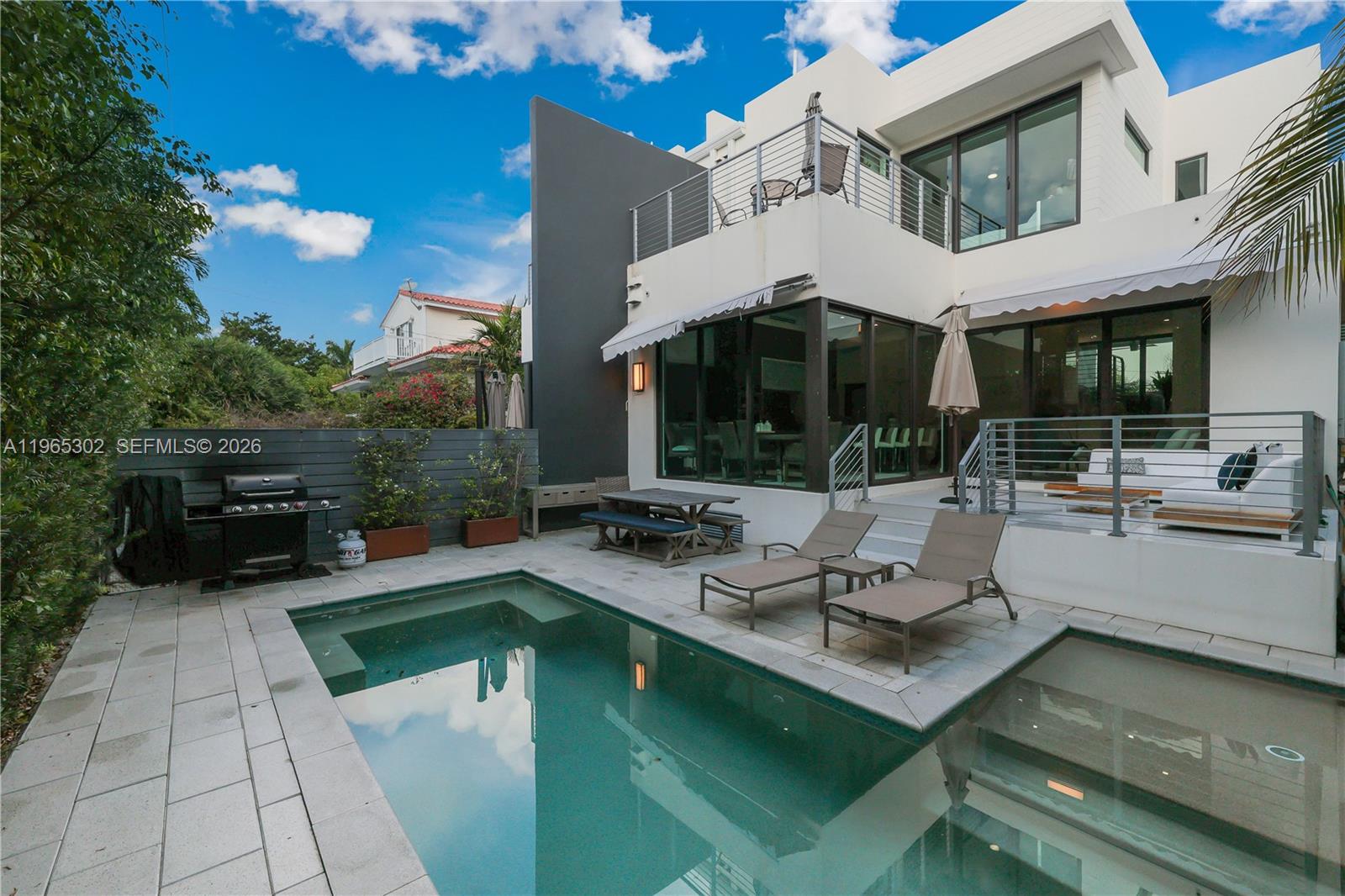 640 Fernwood Rd, Key Biscayne FL 33149