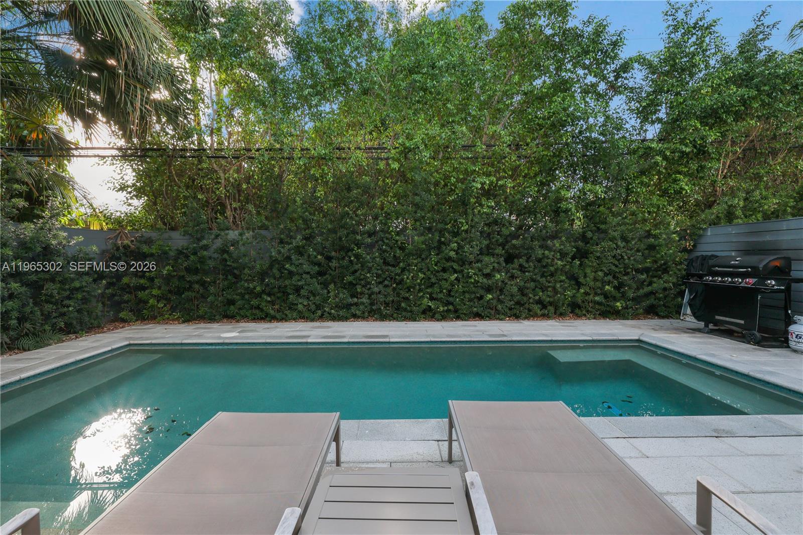 640 Fernwood Rd, Key Biscayne FL 33149
