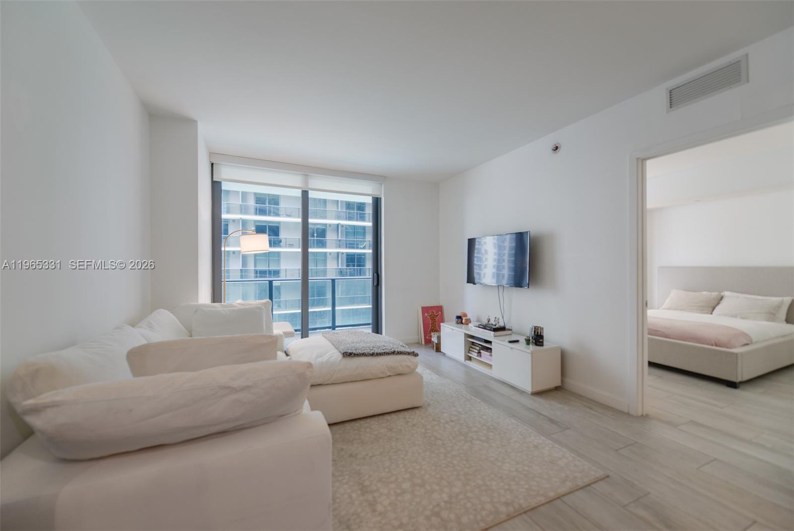 45 SW 9th St #1107, Miami FL 33130