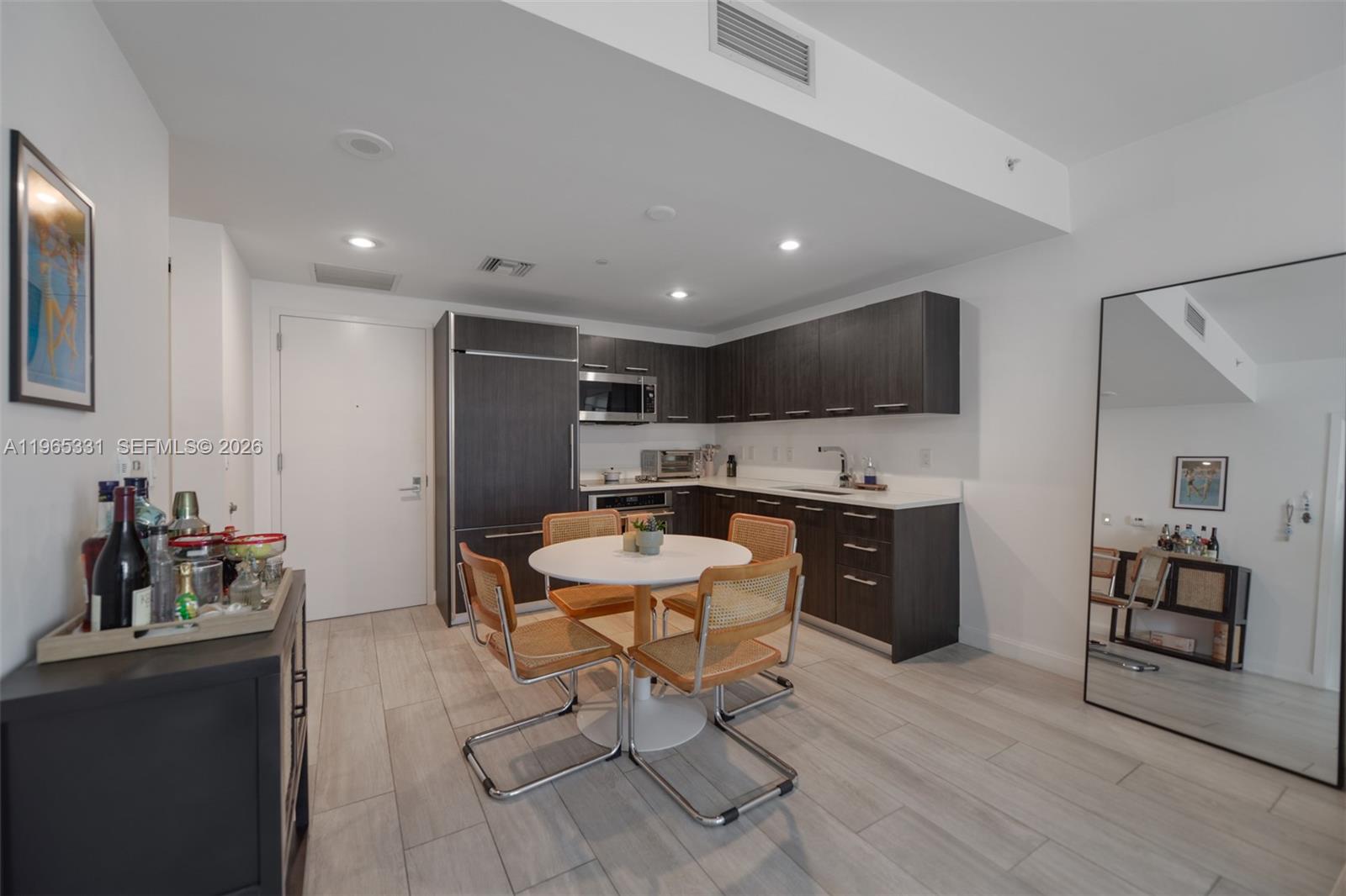 45 SW 9th St #1107, Miami FL 33130