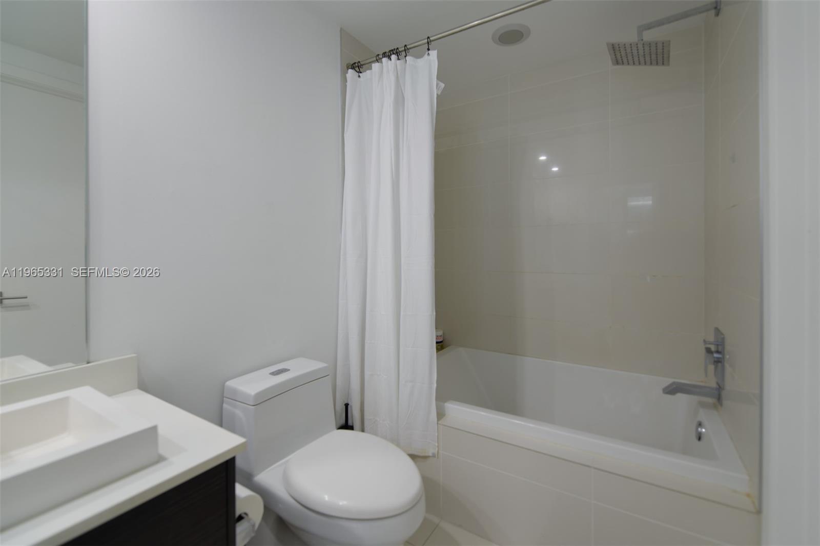 45 SW 9th St #1107, Miami FL 33130