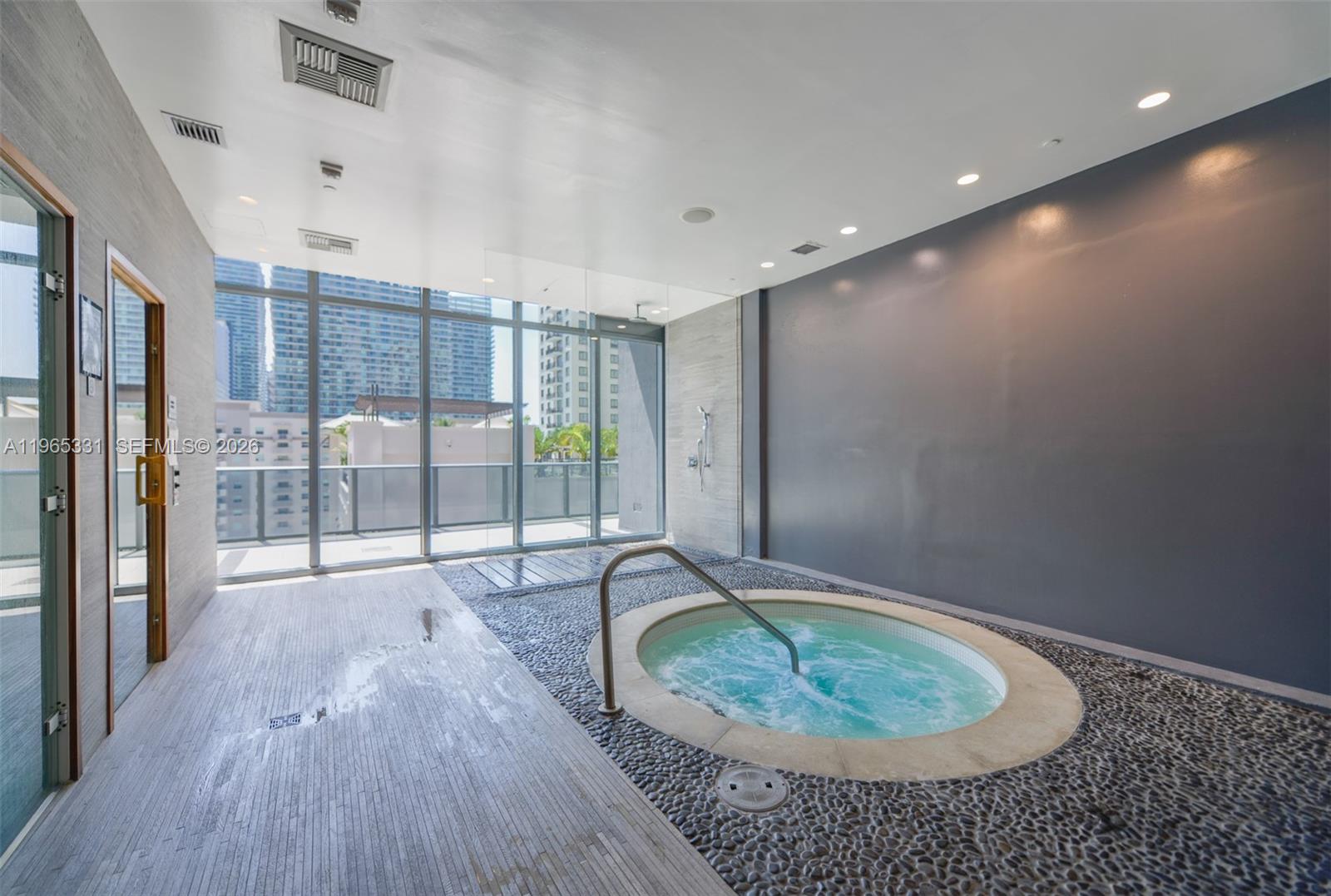 45 SW 9th St #1107, Miami FL 33130