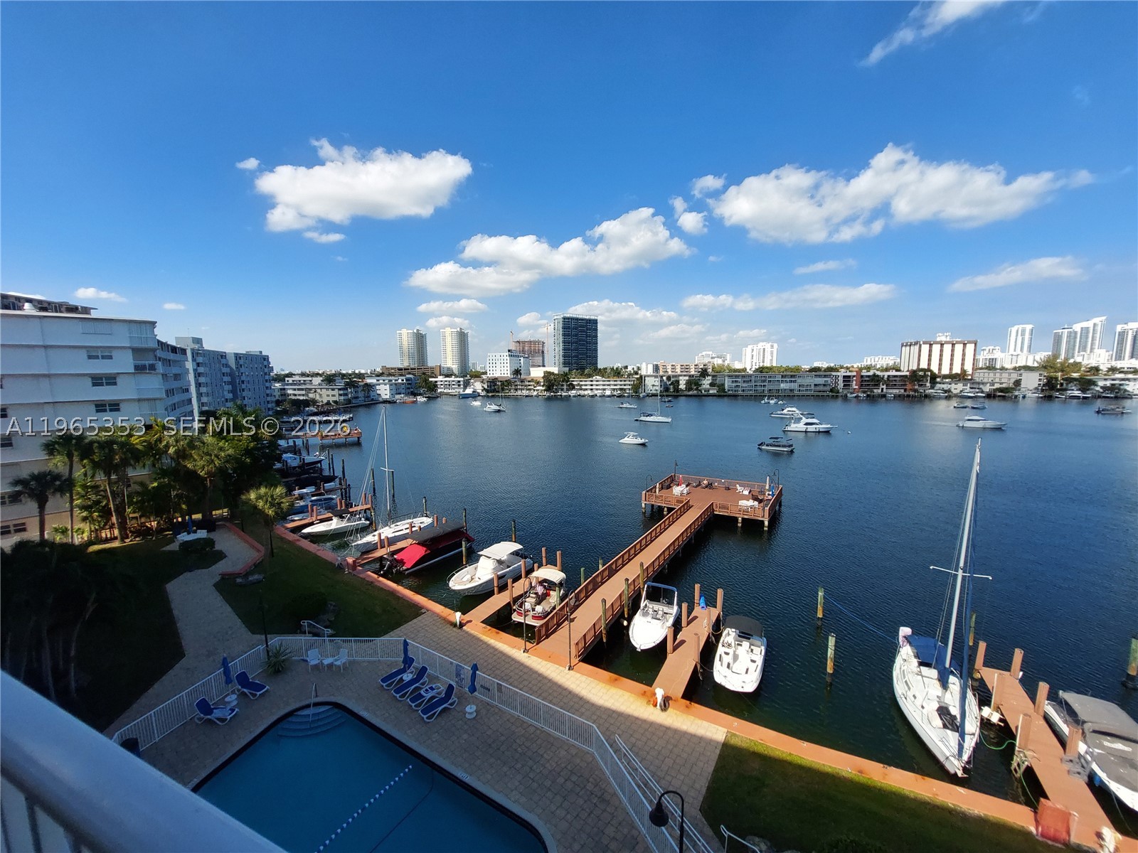 400 Golden Isles Dr #47, Hallandale Beach FL 33009
