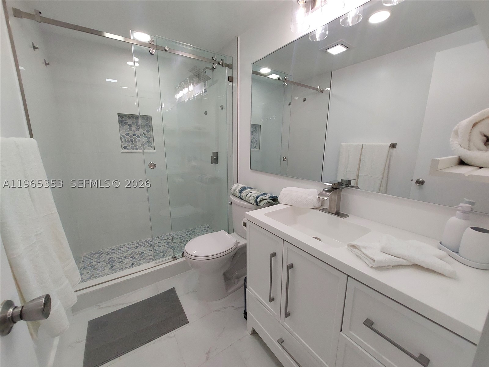 400 Golden Isles Dr #47, Hallandale Beach FL 33009