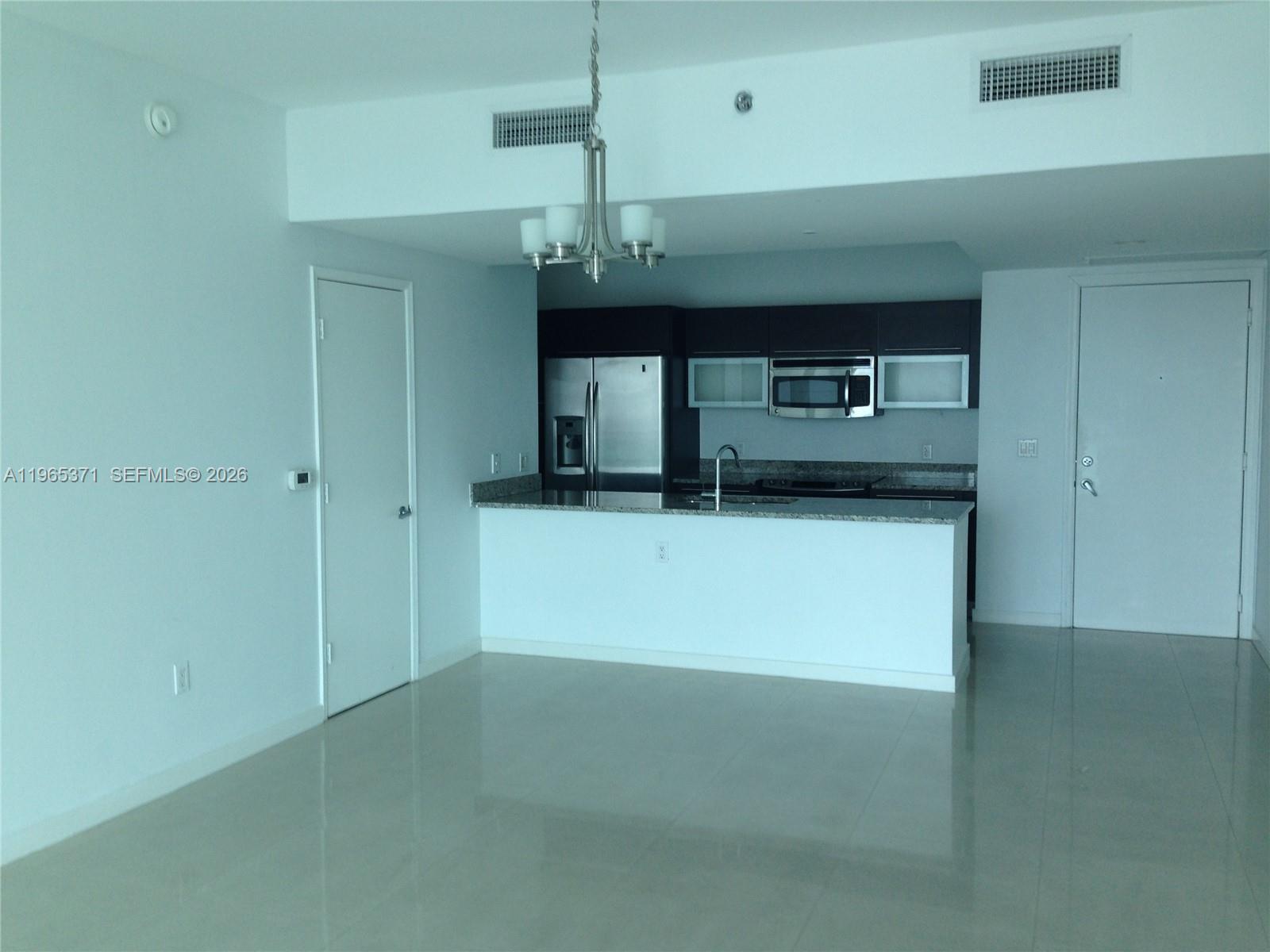 951 Brickell Ave #2207, Miami FL 33131