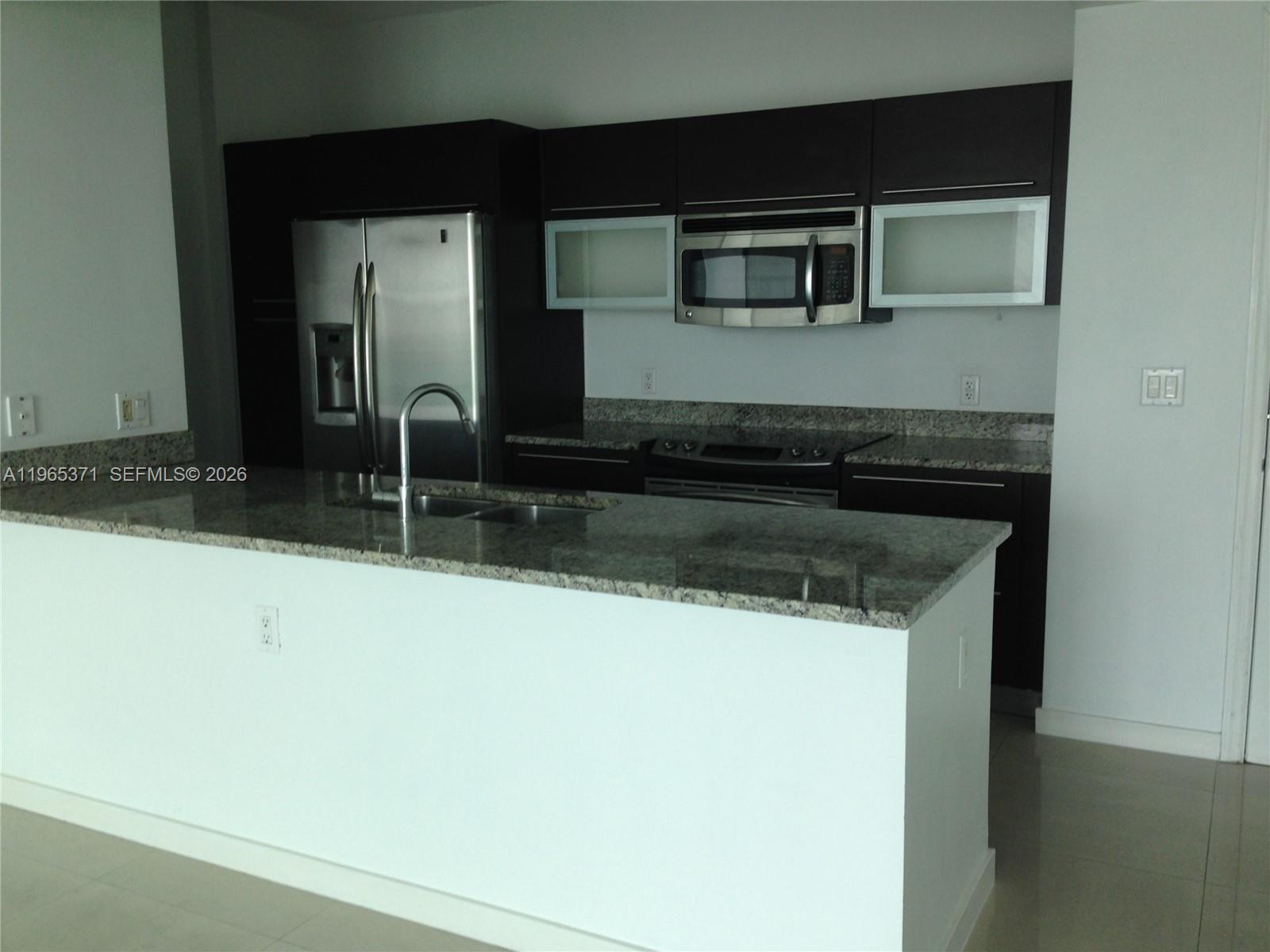 951 Brickell Ave #2207, Miami FL 33131