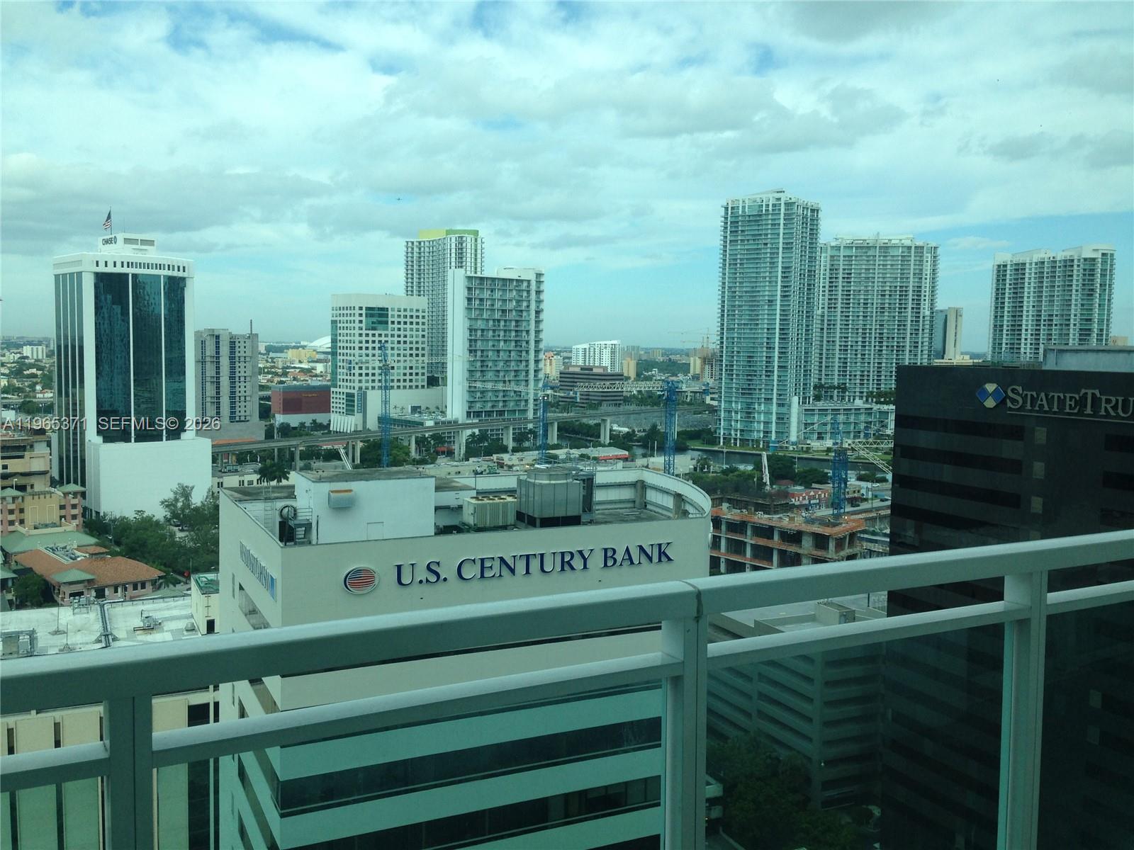 951 Brickell Ave #2207, Miami FL 33131